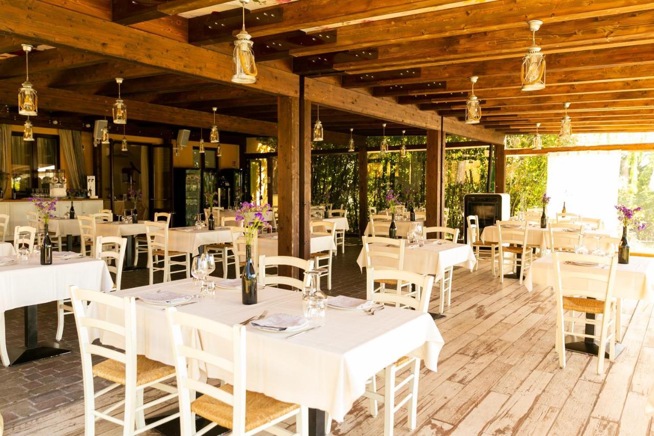 Il Podere Del Germano Reale Coriano Exterior foto